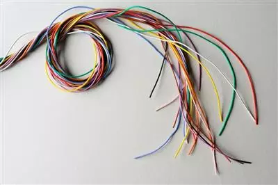 Trattamento plasma e codificazione dei cavi elettrici